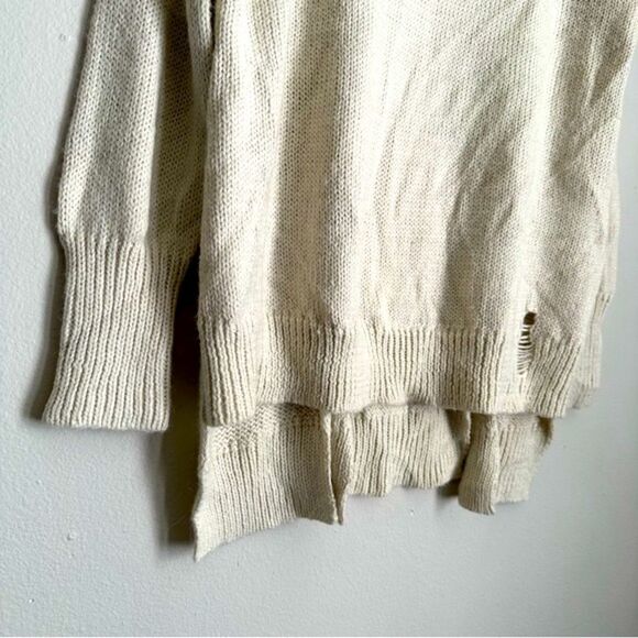WILDFOX cream distressed sweater - Picture 5 of 6